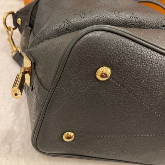 Louis Vuitton Stellar Mahina Anthracite Leather Gm Tote - Picture 2 of 8